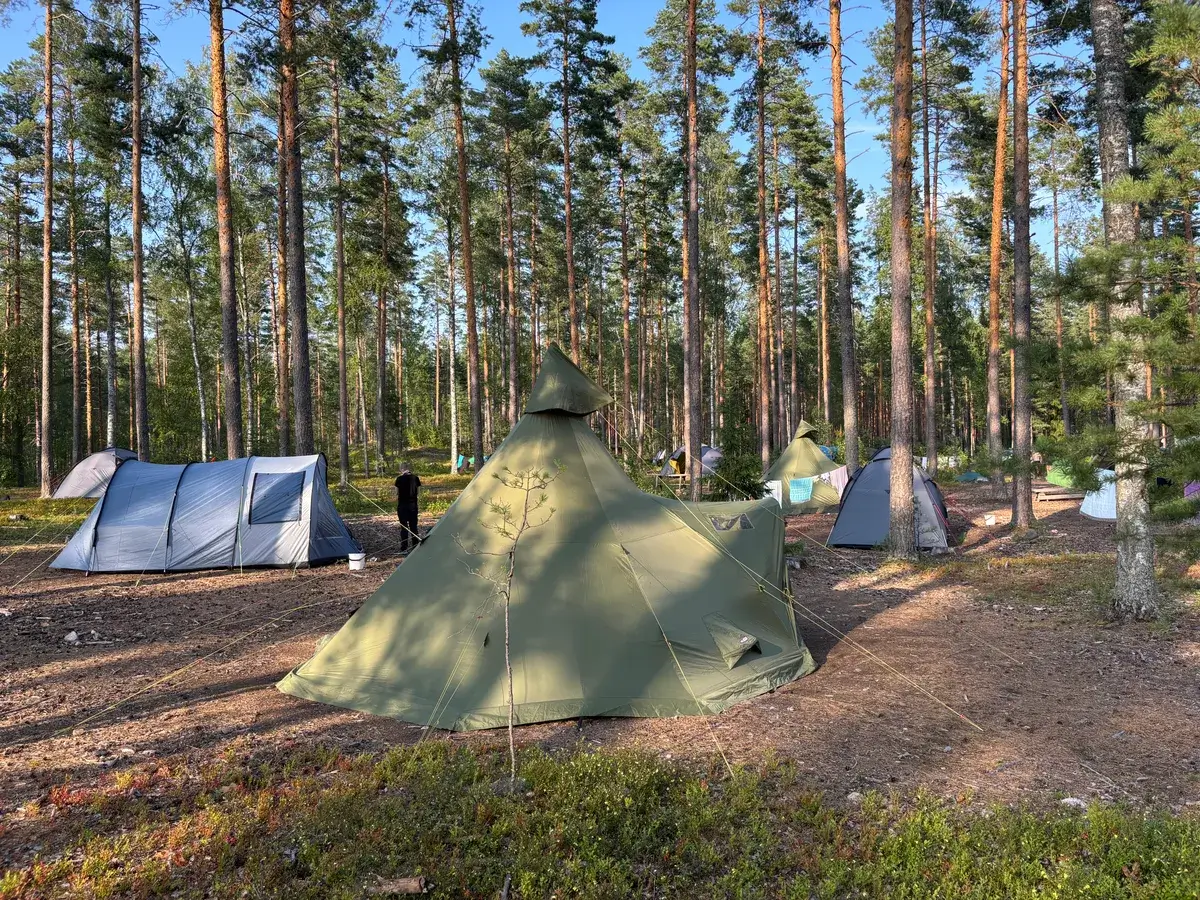 Mitä seikkailijat tekevät partiossa? – Eräkamujen seikkailijajoukkueet Keravalla (10–12-vuotiaat)